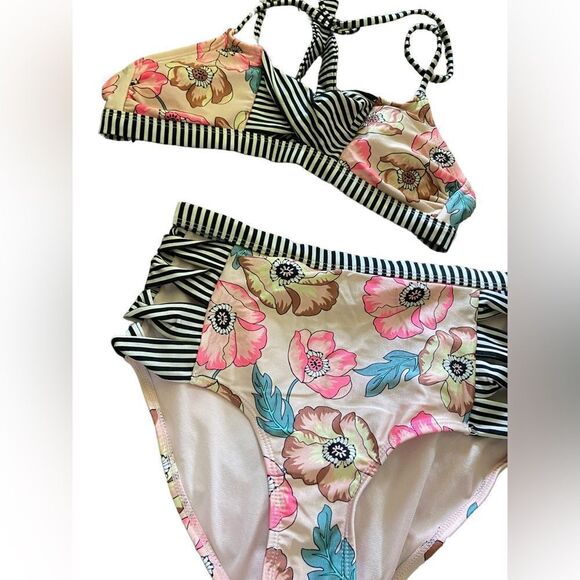 No Boundaries junior size small (3-5) bikini excekeknt condition - Picture 1 of 1